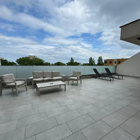 Roapart Riva Studiouri Si 2-3 Cu -parcare Privata *