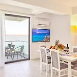 Roapart Riva Studiouri Si 2-3 Cu -parcare Privata Apartament *