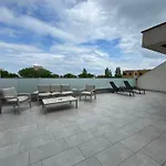 Roapart Riva Studiouri Si 2-3 Cu -parcare Privata *
