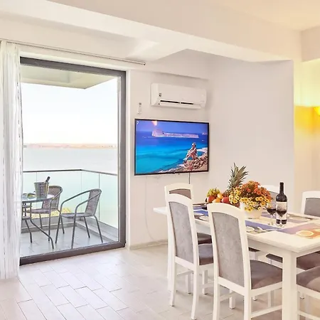 Roapart Riva Studiouri Si 2-3 Cu -parcare Privata Apartment *