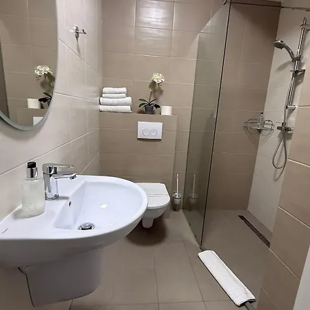 Roapart Riva Studiouri Si 2-3 Cu -parcare Privata