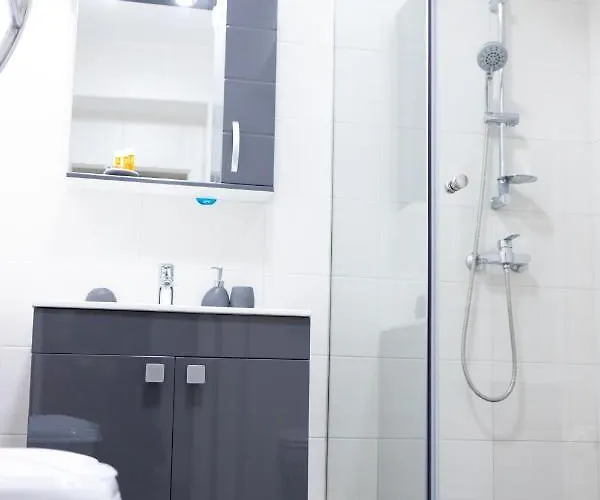 Roapart Riva Studiouri Si 2-3 Cu -parcare Privata 아파트 마마이아