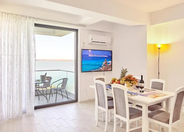 Roapart Riva Studiouri Si 2-3 Cu -parcare Privata 아파트 *