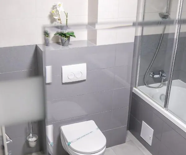 Roapart Riva Studiouri Si 2-3 Cu -parcare Privata 아파트 마마이아